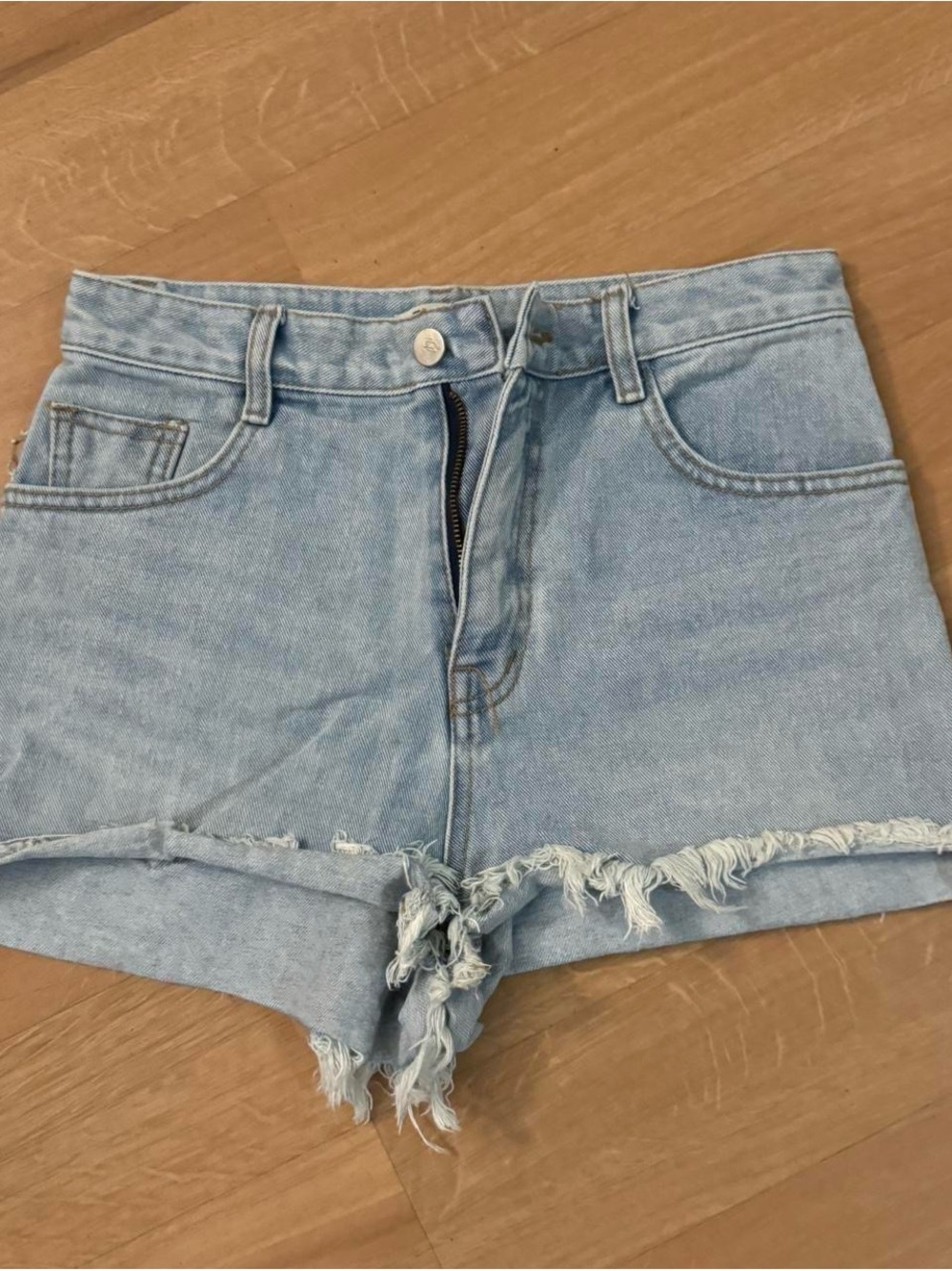 Women's Light Blue High-Rise Frayed Hem Denim Shorts